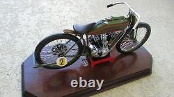 1926 Harley Davidson 8 Valve Board Track Racer Moto de Luxe 16 Qualité Boîte
