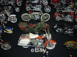 Collection de 69 moto harley davidson en bon état avec béquille